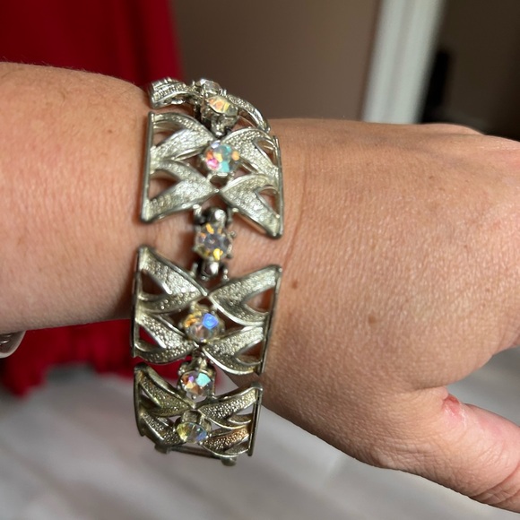 CORO 1950 AB boralis rhinestone bracelet 7 inches 💜 - Picture 2 of 6